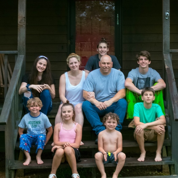 Meet your Posher, Sarah - Picture 2 of 5